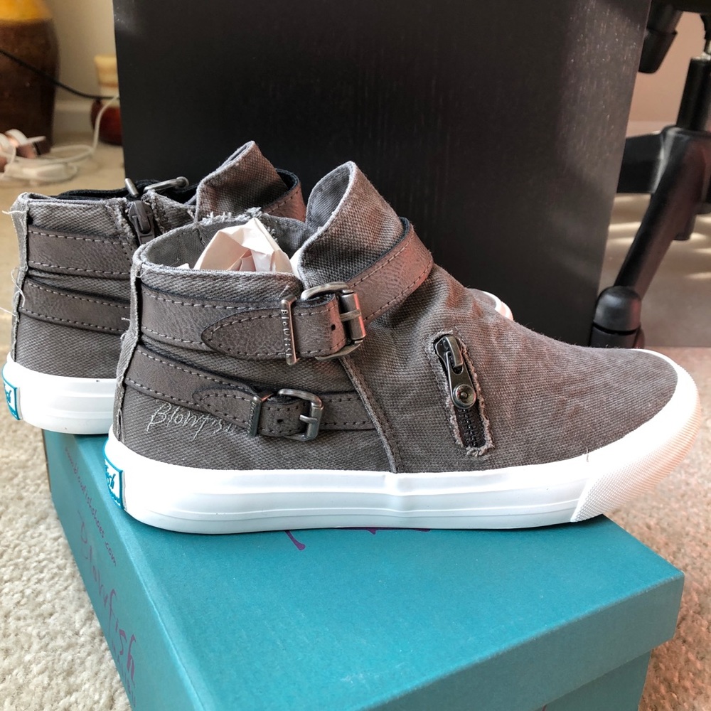 BlowFish Canvas Sneakers NWOT